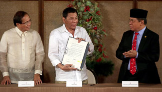 Duterte signs EO creating new Bangsamoro Transition Commission in Manila