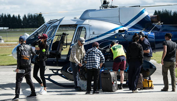 Chinese tourists airlifted out of quake-hit town in New Zealand