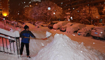 Emergency response launched after snowstorm hits Altay in China's Xinjiang