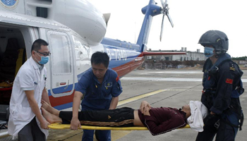 Injured fisherman transfered to hospital by Nanhai No. 1 Rescue Flying Squad