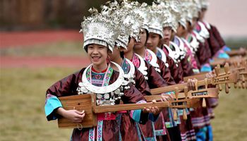 Students take courses on intangible cultural heritages in S. China