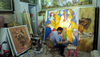 S China's village famous for oil painting facsimile industry