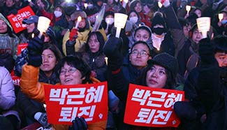 People attend rally demanding Park to step down