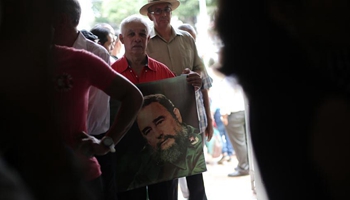 Latin Americans mourn Cuban revolutionary leader Fidel Castro