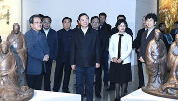 Liu Qibao visits art exhibition of "Chinese Epic" in Beijing