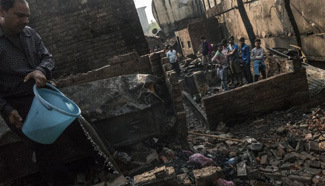 2 killed, hundreds homeless after fire hits slum area in Kolkata, India
