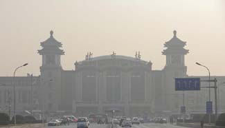 Beijing maintains orange alert for heavy air pollution