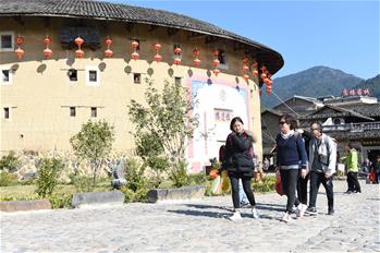 Yunshuiyao ancient town attracts tourists in SE China