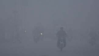 Heavy fog hits E Pakistan