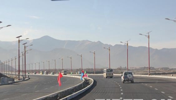 China's highest ring road under construction
