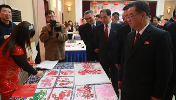 Senior DPRK official visits temple fair celebrating Chinese Lunar New Year in Pyongyang