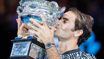 Federer wins fifth Australian Open singles title