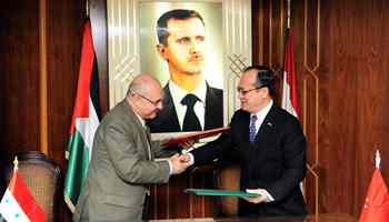 Chinese Embassy, Syria's ICC sign two agreements in Damascus