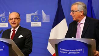 Juncker and French PM attend press conference in Brussels