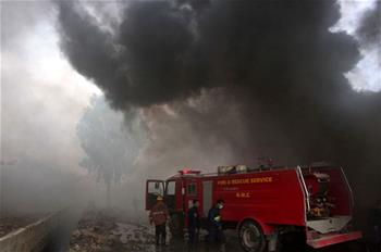 Huge fire breaks out at garments storage facility in S Pakistan