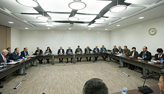 Deadly insurgent attack leaves Syria peace talks &lsquo;hanging in the balance&rsquo;