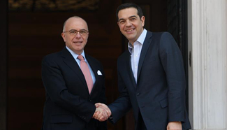 Greek PM meets with French counterpart in Athens