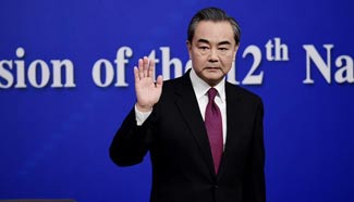 Chinese foreign minister meets press