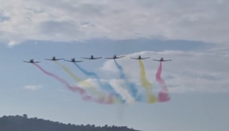 Stunning aerobatics air show in Langkawi International Maritime and Aerospace Exhibition