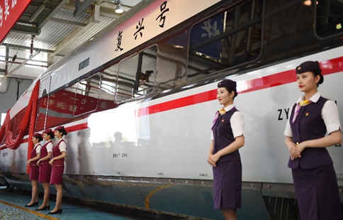 Two new bullet trains to debut on Beijing-Shanghai high speed railway line