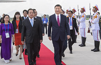 Chinese president arrives in Vietnam for APEC meeting, state visit