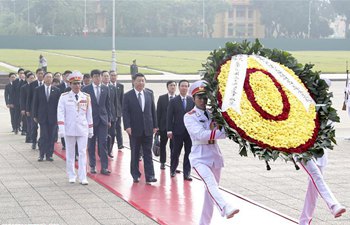 Chinese president attends wreath laying ceremony in Vietnam