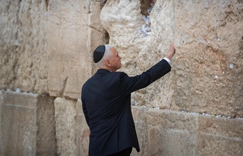 Pence ends Israel trip with visit to Jerusalem's Western Wall