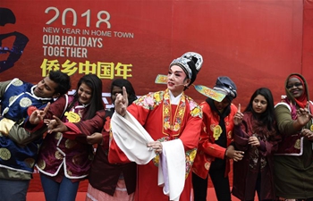 Foreigners celebrate Spring Festival with local Chinese