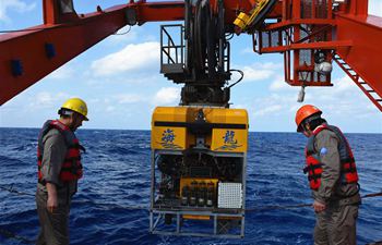 Unmanned submersible "Hailong III" completes 400-meter-deep sea test