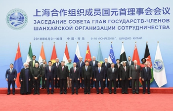 SCO summit family photo