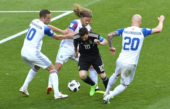 World Cup: Argentina draws with Iceland 1-1