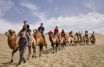 Xinjiang's Yuli attracts tourists with its natural scenery and ethnic culture