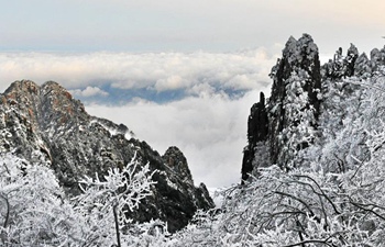 In pics: snow-capped Huangshan Mountain