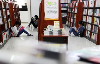 People enjoy reading across China