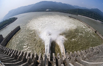 In pics: water discharging from Three Gorges Dam in C China's Hubei