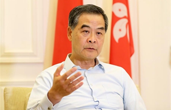 Leung Chun-ying urges Hong Kong residents to help bring radicals to justice