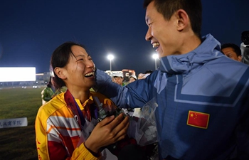 Wu Hepeng proposes after awarding ceremony at Military World Games
