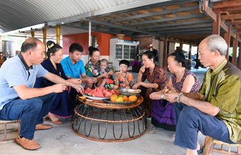 Pic story of four-generation family in China's Yunnan