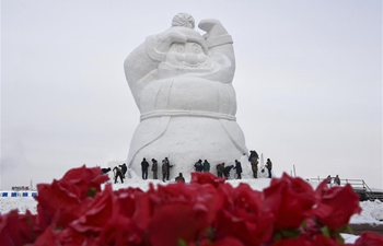 2,020 snow sculptures made along Songhuajiang River to greet new year
