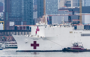 U.S. Navy ship arrives in NYC to ease pressure on city hospitals
