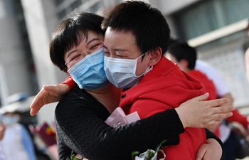 Medics supporting Hubei reunite with their families