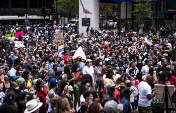 Thousands gather in Chicago for Juneteenth celebrations