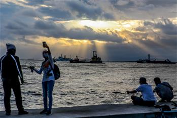 Sunset scenery of Manila Bay in the Philippines