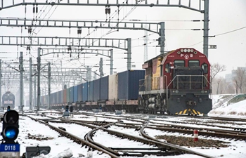 Number of China-Europe freight trains traveling through Alataw Pass reaches 444 in January