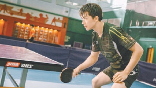《荣耀乒乓》许魏洲：演出乒乓冠军的“专业范儿”