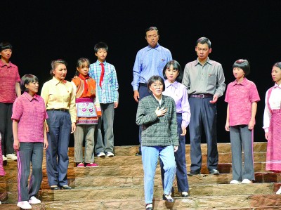 “让更多人把心中爱的源泉激活” ——走进话剧《桂梅教师》