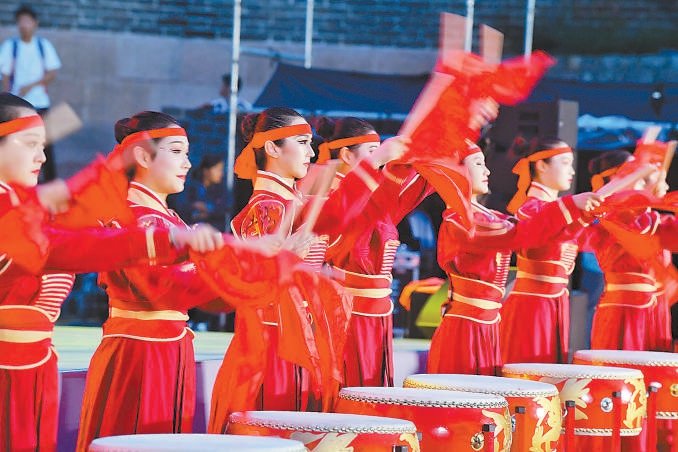 八达岭上演延庆大戏《长城筑梦》