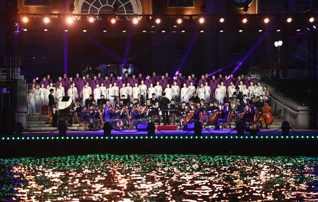 “好戏络续流，演出不断歇”——天津线下演艺市场继续升温掀热潮