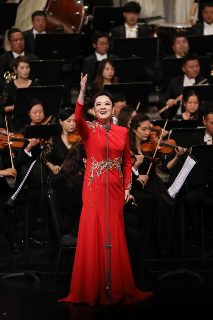 金钟之星“一带一路”民族音乐会在敦煌上演