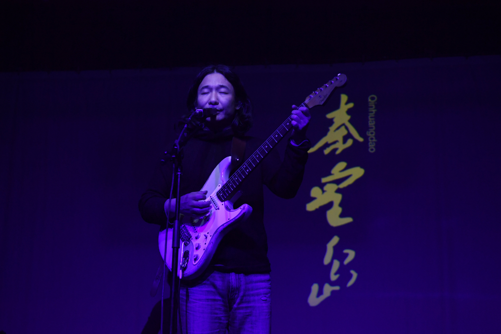 全球连线|“有朋自东方来”音乐节上岸纽大抵 掀起中国摇滚热潮